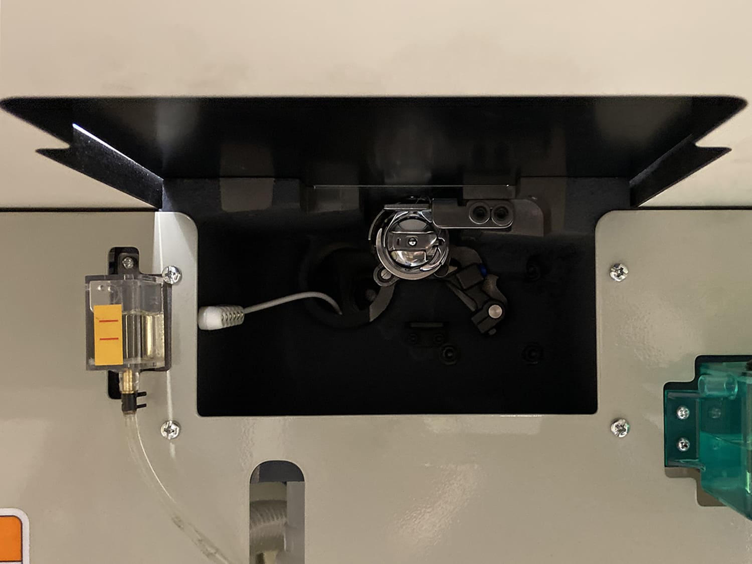 Швейный автомат программируемой строчки для средних и тяжелых материалов и лазерным раскройным устройством Autosew ASM-S2-13090-LR 10