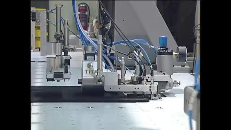 Automatic sewing machine for sewing car rugs video