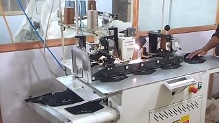 Automatic sewing machine for the top of patch pockets and attaching the label 99SPCH / 99SPLS SiPami