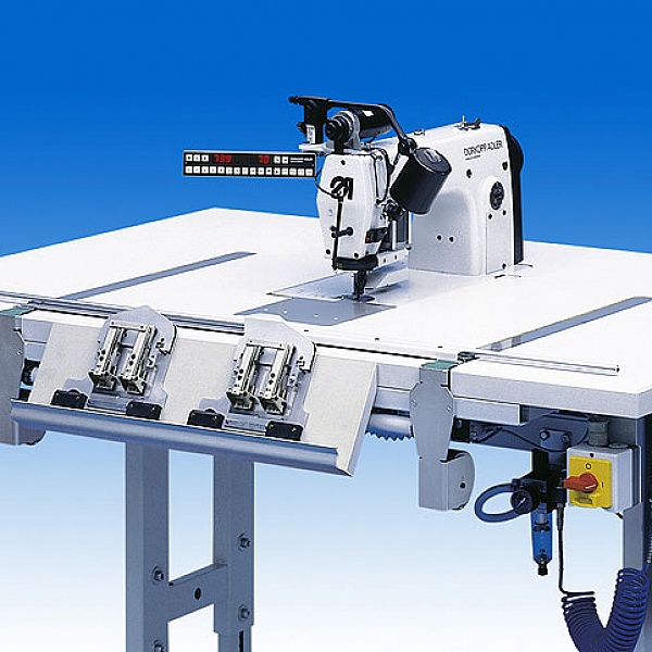 Automatic sewing machine for the manufacture of valves, toes of a belt of trousers DURKOPP ADLER 739-23-01